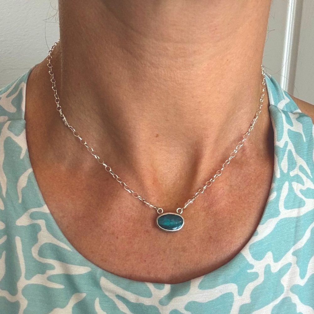 Bahgsu Jewels Silver Chain Necklace with Opal Pendant